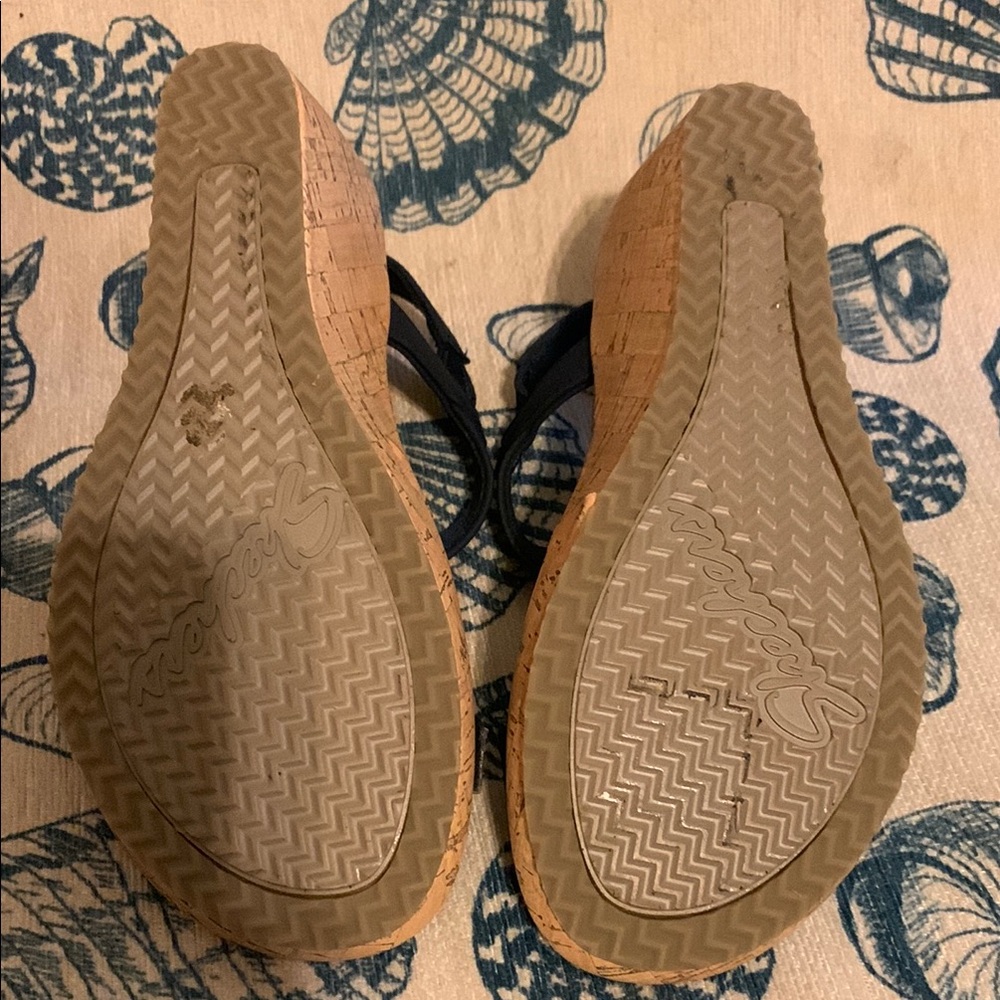 Sketcher’s Navy Beaded Sandals - Picture 4 of 4